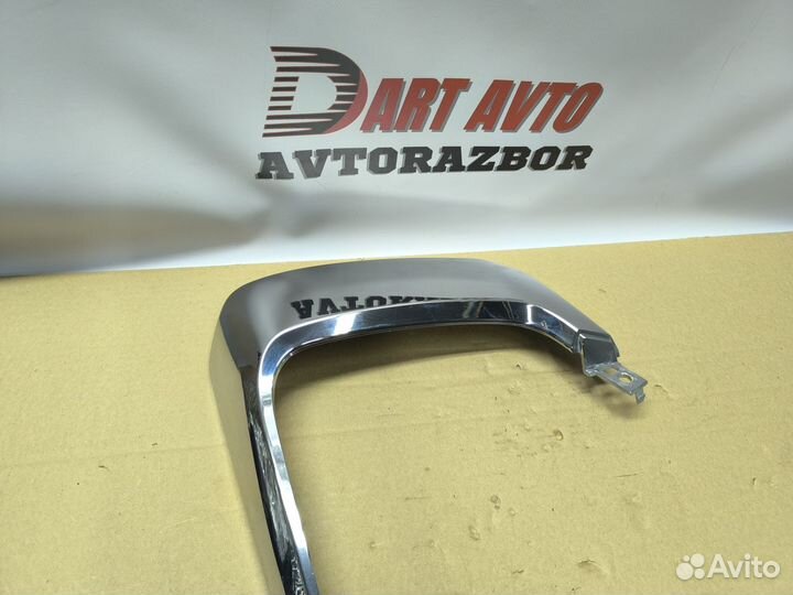 Накладка бампера правая Pajero Sport 3