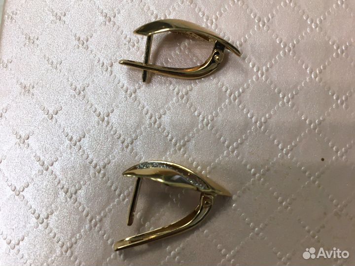 Золотые серьги