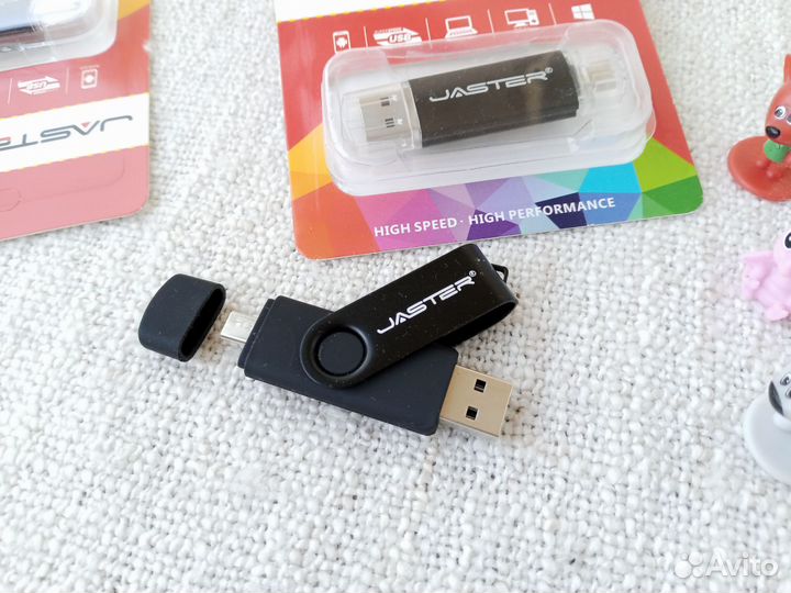 USB флеш-накопитель объёмом 64 Гб