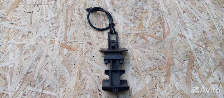 Рычаг стояночного тормоза cadillac srx 2005