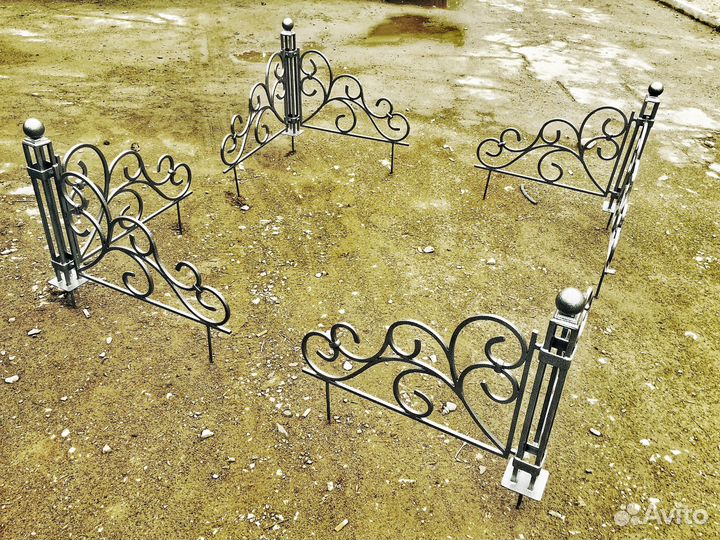 Оградка кованая