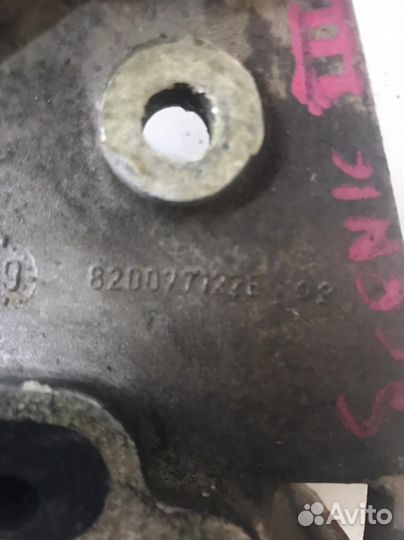 Кронштейн двигателя K9K Renault Scenic Megane