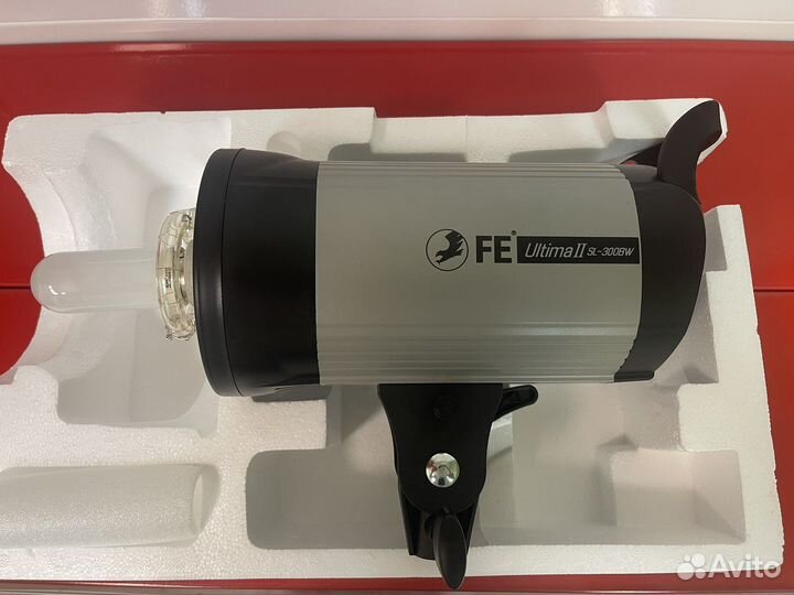 Вспышка Falcon Eyes Ultima II SL-300 BW студийная