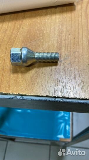 Болты на колёса авто