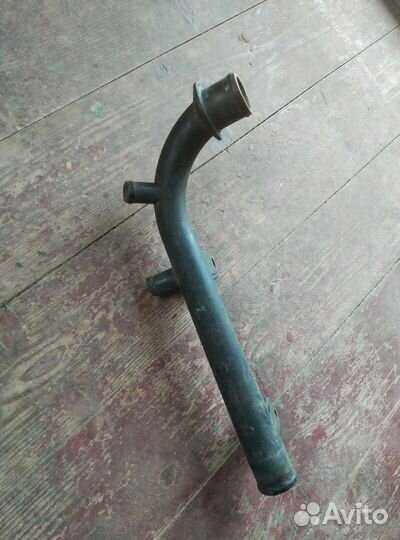 Патрубок системы охлаждения Ланос Нексия