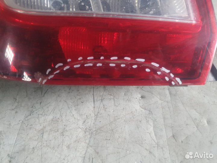 Фонарь задний задний левый Renault Sandero 2 2014