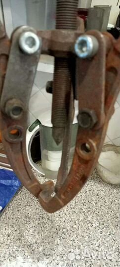 Сьемник автомобильны с ключами