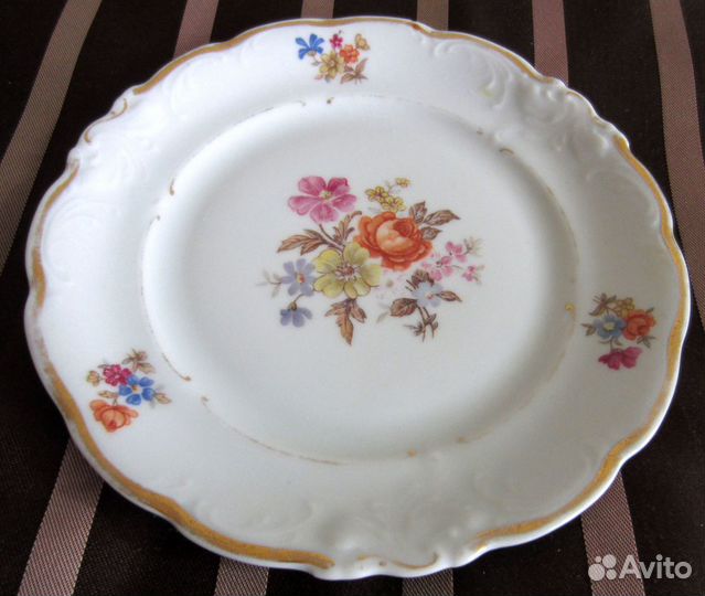 Тарелки суповые, десертные, пирожковые, блюдца