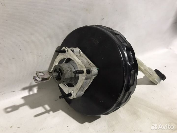 Вакуумный усилитель тормозов Ford Focus 3