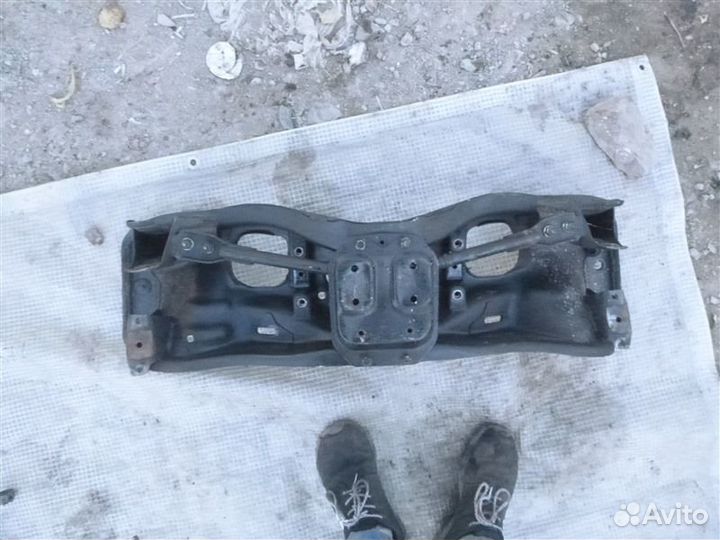 Балка под двс Subaru Legacy BE5 EJ208 2002