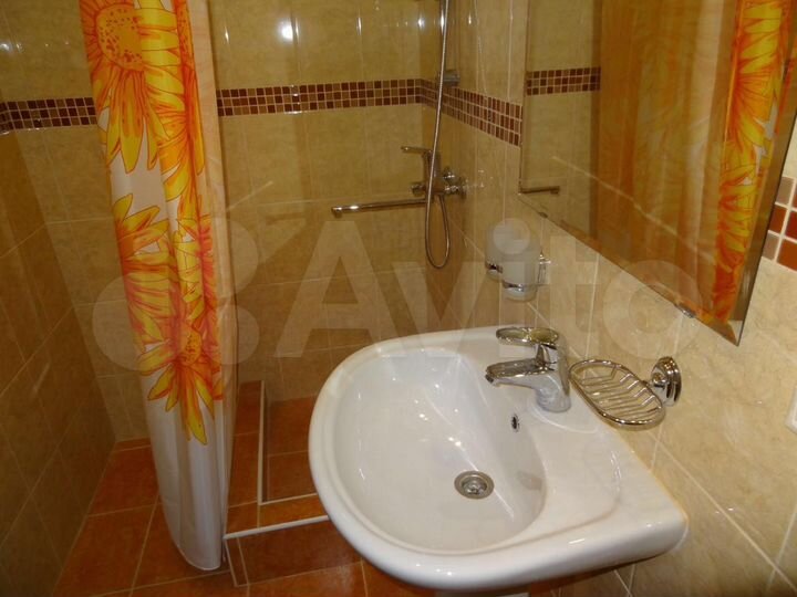 Комната 16 м² в > 9-к., 2/3 эт.