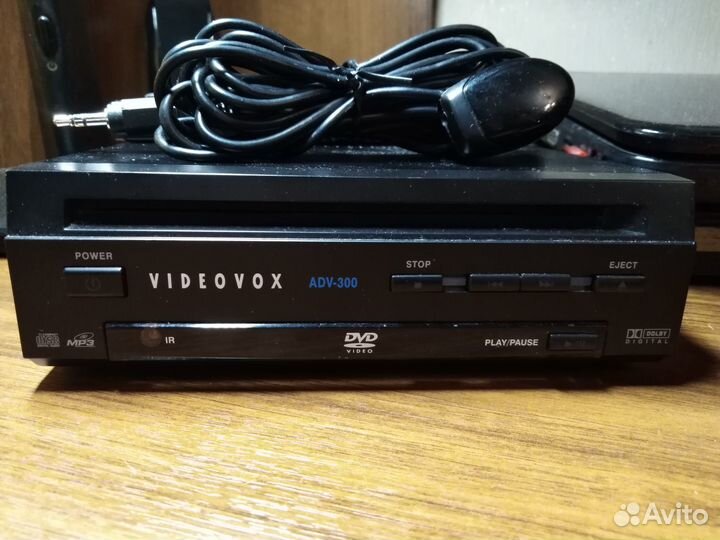 Автомобильный проигрыватель дисков