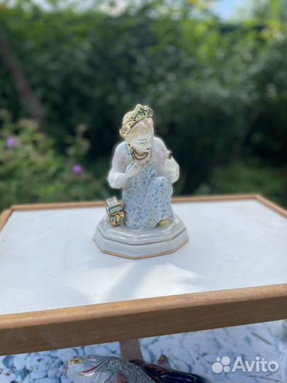 Статуэтка Малахитовая шкатулка