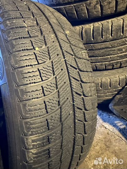 Michelin X-Ice 215/65 R16