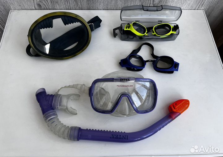Маски и очки для плавания