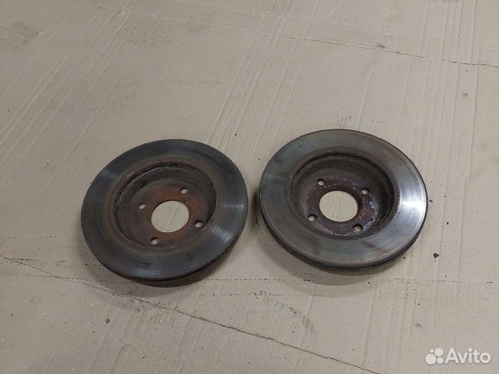 Диск тормозной передний Nissan Almera N15