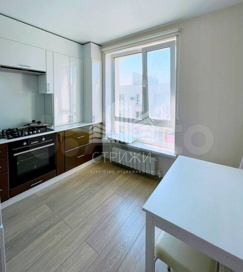 2-к. квартира, 46 м², 3/3 эт.