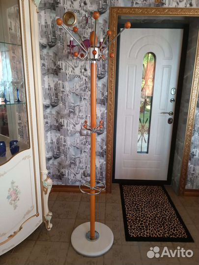 Вешалка напольная