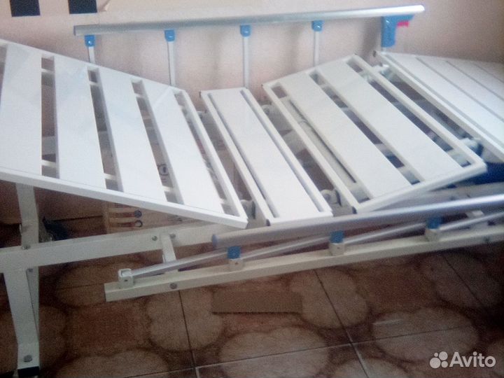 Медицинская кровать для лежачих больных