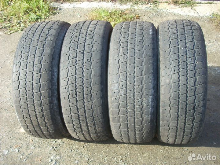 Cooper Weather-Master S/T 2 215/60 R17 96T