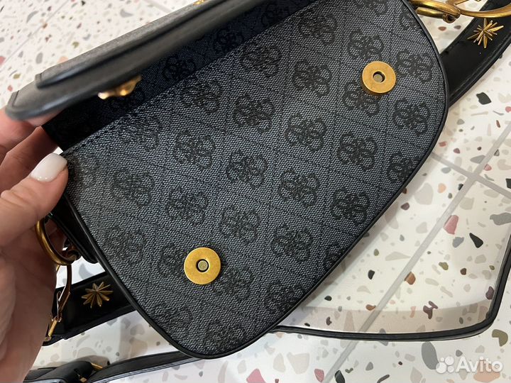 Сумка guess