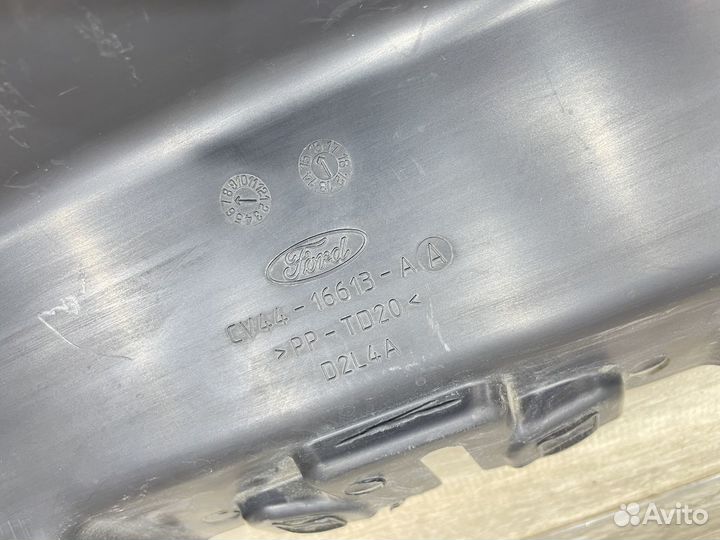 Накладка замка капота Ford Kuga 2 (2012-2019)