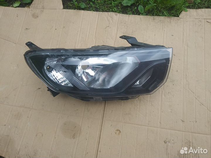 Фара правая LADA Granta FL