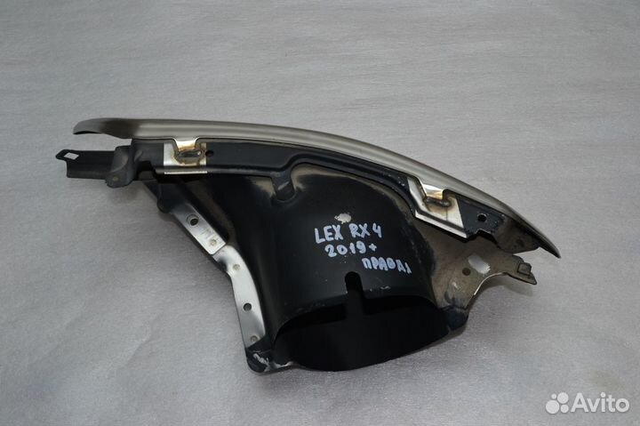 Насадка глушителя правая Lexus RX 4 2019-2023 г.в