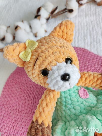 Лисичка плюшевая