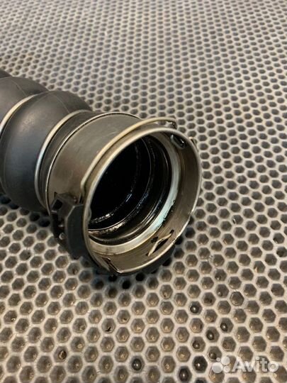 Патрубок интеркулера правый Bmw X7 G07 M-pack