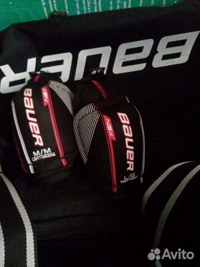 Налокотники хоккейные детские.на возраст 5-7лет