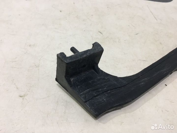 Усилитель бампера передний Kia Sportage 4