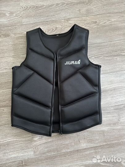 Спасательный жилет черный