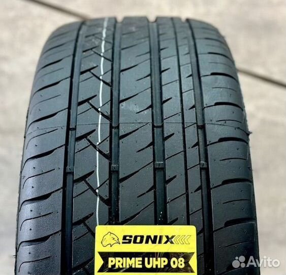 Sonix Prime UHP 08 225/45 R19 96W