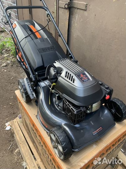Газонокосилка бензиновая самоходная