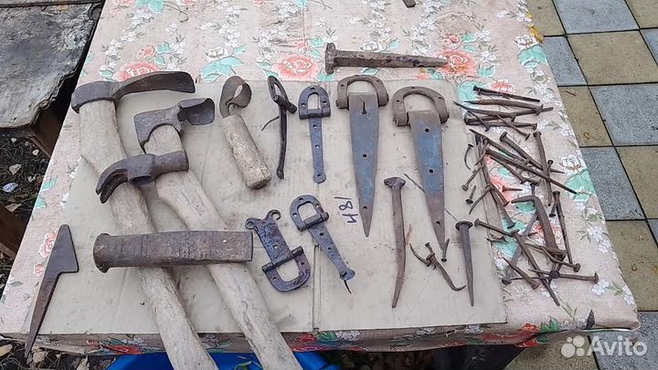 Старинный инструмент