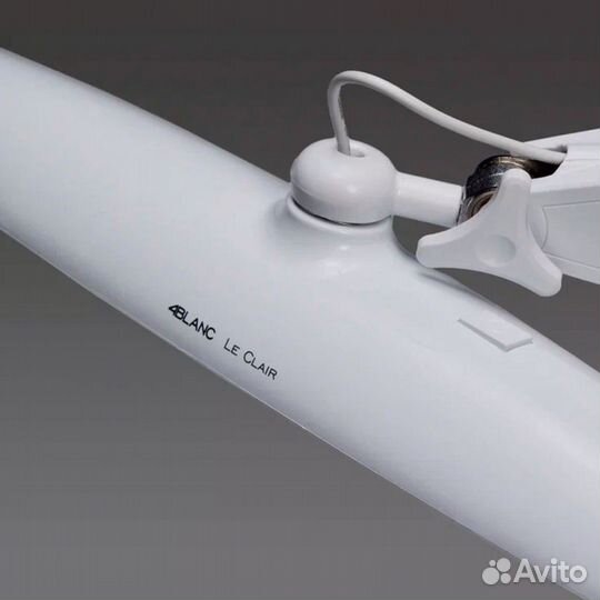 Светодиодная бестеневая LED-лампа на струбцине