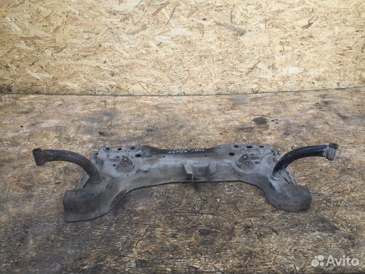 Балка передняя Mazda Demio DY с2002-2007г Демио DY