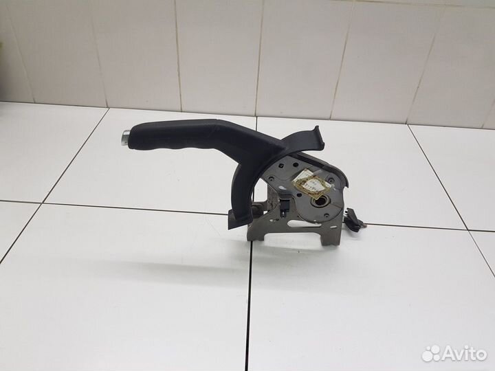 Рычаг стояночного тормоза (Chery Tiggo 7)