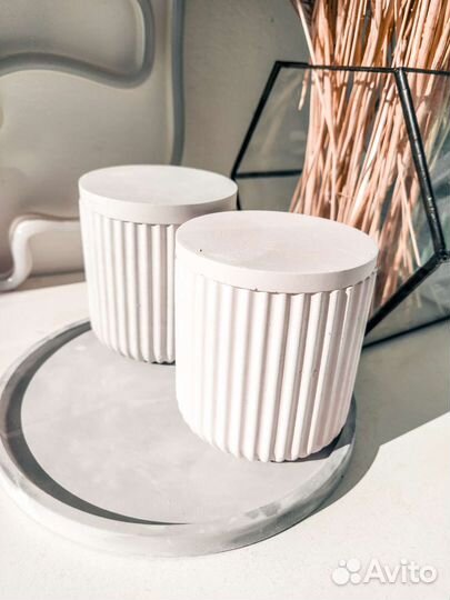 Гипсовые подсвечники с крышками