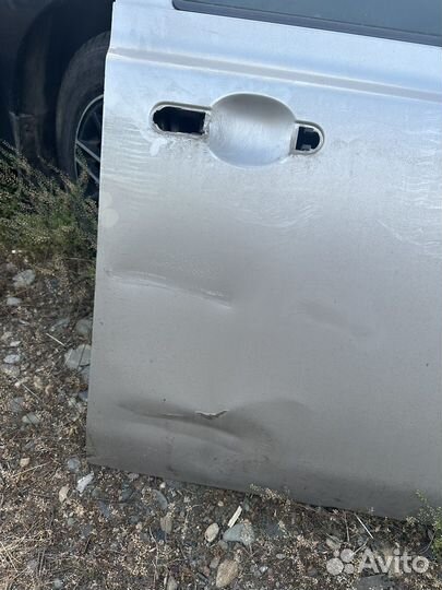 Дверь передняя правая nissan march ak12