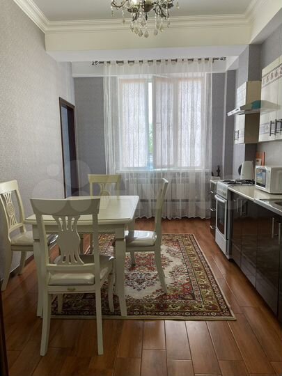 2-к. квартира, 72 м², 2/7 эт.