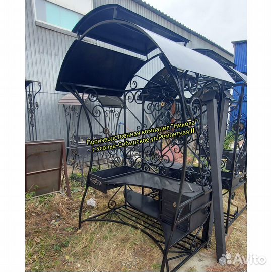 Мангал с крышей кованный