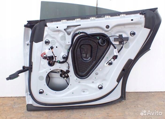 Дверь задняя правая В комплекте euro taycan 21R