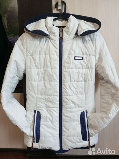 Продам куртку для девочки