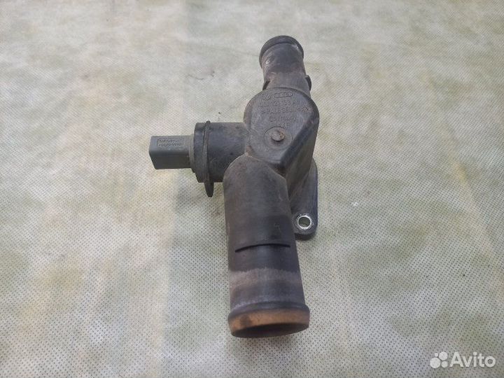 Фланец системы охлаждения Skoda Oktavia BSE