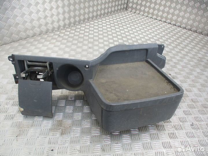 Вещевой ящик торпедо Scania 1728514