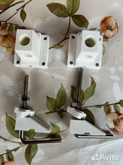 Желтые настольные лампы IKEA