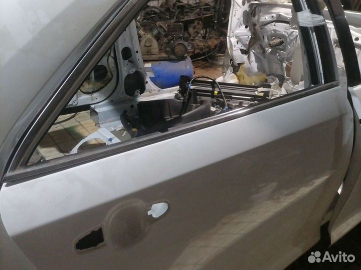 Молдинг стекла Toyota Camry V50