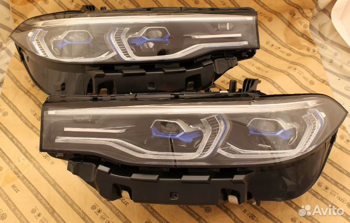 BMW X7 G07 18+ фары комплект лазерые